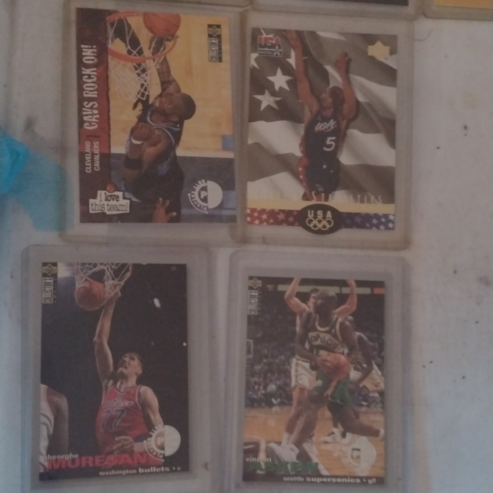 Basketball Trading Card Collection - Picture 5 of 6